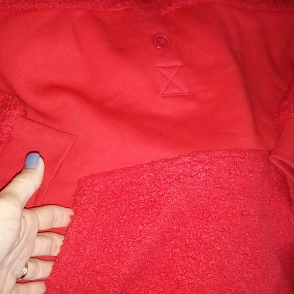 French Terry Red and faux Sherpa pullover with Kangaroo front pocket NWT - Picture 4 of 7